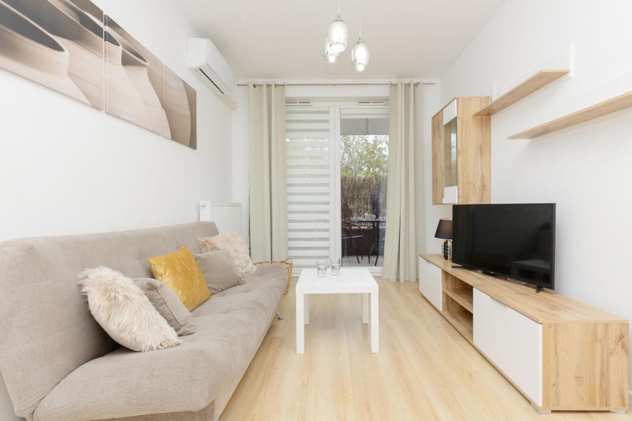 With Ac Mokotow Business Centre By Renters Warsaw