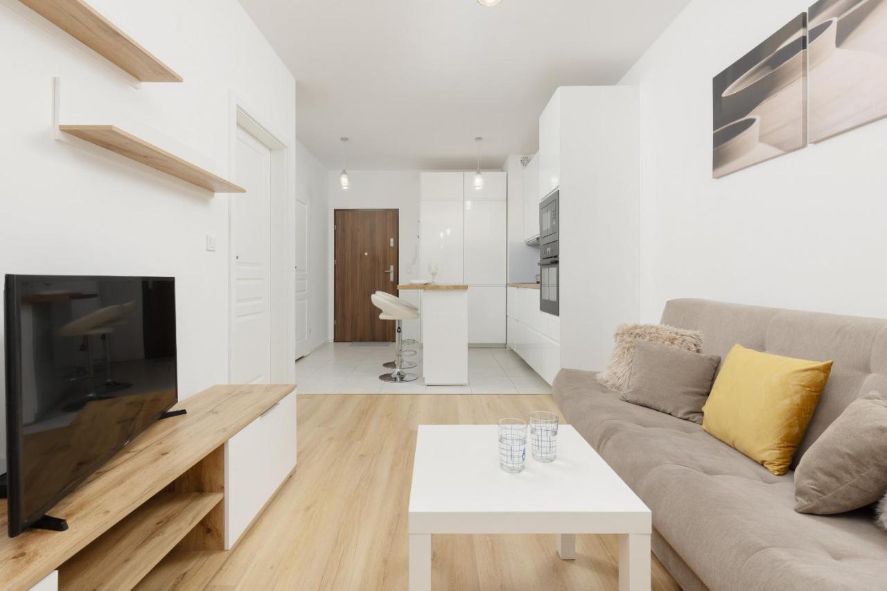 With Ac Mokotow Business Centre By Renters Apartment *